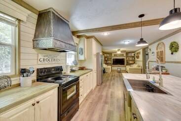 Dom wiejski Creekside Sautee Nacoochee Home: 8 Mi To Helen!