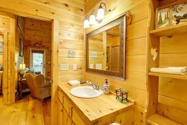 קוטג'' Forested Mccaysville Cabin On Fightingtown Creek!