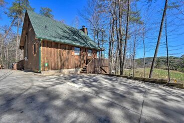 بيت ريفى Helen Cabin W/ Deck & Hot Tub < 1/2 Mi To Main St
