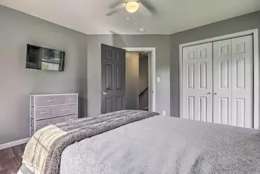 Mökkimajoitus Stylish Fort Payne Retreat: Hike & Rock Climb