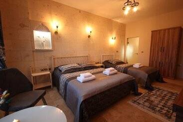 تختخواب و صبحانه Izi Cappadocia