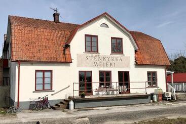 Bed and Breakfast Mejeriet Stenkyrka
