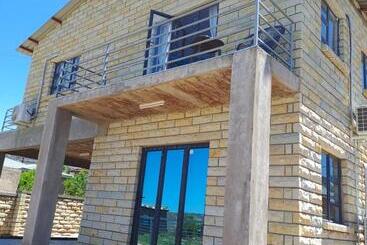 Pensione Destiny Self Catering