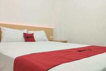 호텔 Reddoorz Syariah @ Gedong Air Lampung