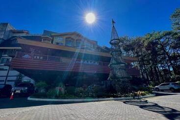 Mountain View Room At Forest Lodge Hotel, Camp John Hay Private Unit 549