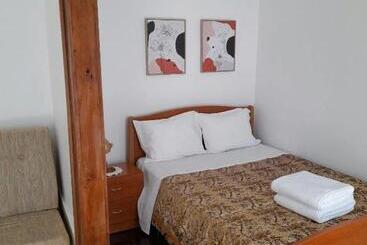 بنسيون Ninho Do Corvo