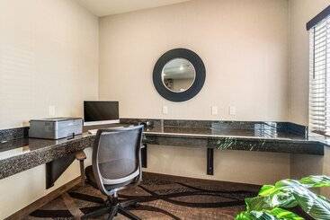 Cobblestone Hotel & Suites   Denmark