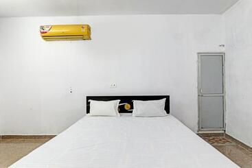 هتل O Mahadevi Lawn