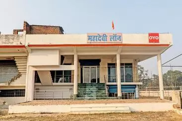 ホテル O Mahadevi Lawn