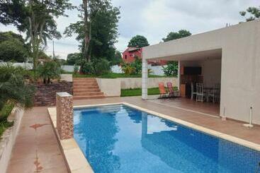 پانسیون La Piña Dorada