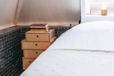 B&b Holm