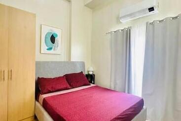هتل آپارتمان Condo With Balcony In Iloilo City