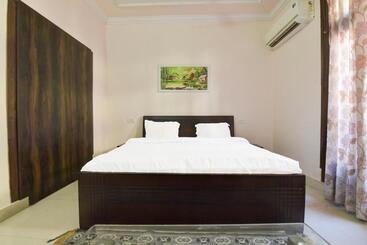 هتل Homewood Suites And Guest House