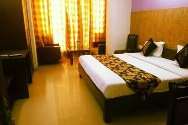 Hotel Maa Bhagwatinresidency