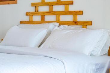 هتل Manta Sea View Himandhoo