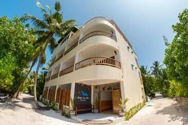 هتل Manta Sea View Himandhoo