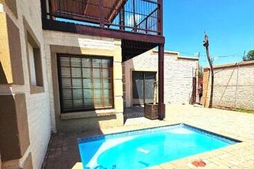 Pension De Oude Sleeper Inn 1