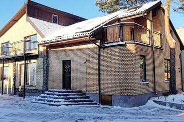 پانسیون Radikiai House