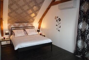 צימר Domaine De La Basse Orme