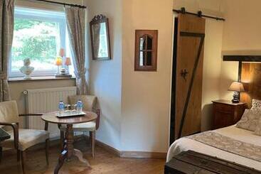 住宿加早餐  Chambres D’hôte Manoir De Kerliviry