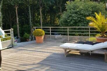 住宿加早餐  La Canopée Des Pins