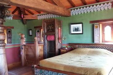 Bed and Breakfast Les Folies De La Serve