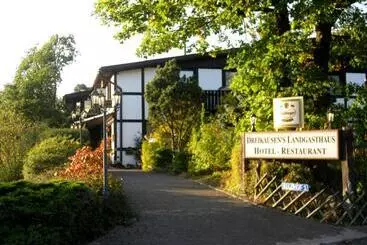 Otel Dreikausens Landgasthaus Wildhof