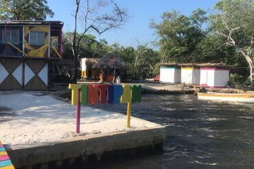 פונדק Cafe Arena Beach