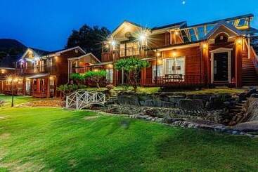 Gangchon Palace Pension