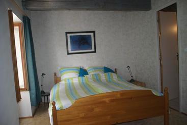 مبيت وإفطار Auberge Du Précontent