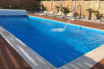 Brit Hotel Brive La Gaillarde Restaurant La Limousine