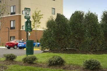 Отель Towneplace Suites By Marriott Alexandria Fort Belvoir