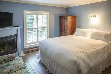 The Little Inn Of Bayfield