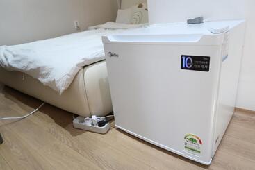 Andong Poonggyung Hostel N Library