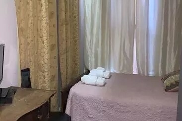 تختخواب و صبحانه The Melva Inn   Harlem