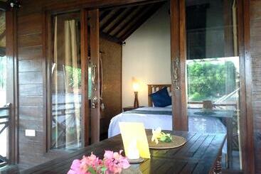 هتل Puri Sayang Bungalows