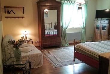 مبيت وإفطار Les Chambres De La Nied