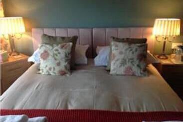 Pensiune Yacht Bay View