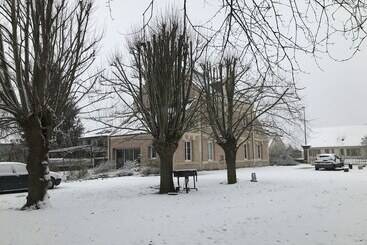 민박 Les 3 Tilleuls