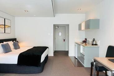 315 Euro Motel And Serviced Apartments