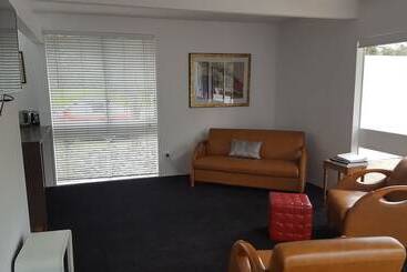 Bed and Breakfast A Bit Of New York In Whanganui Home Stay