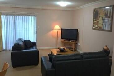 아파트 City West Accommodation