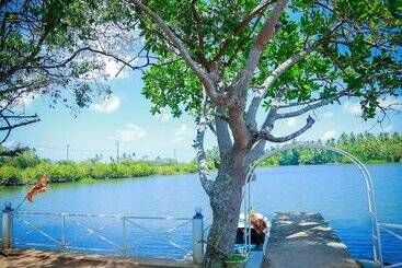 White House Hotel Kosgoda