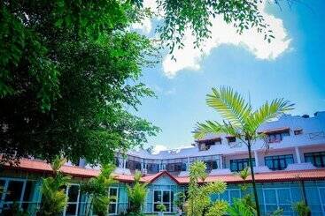 White House Hotel Kosgoda