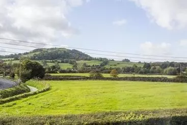 Brent Knoll Inn