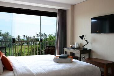 בית מלון כפרי The Edelweiss Ultimo Canggu