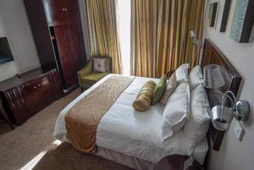 Tlotlo Hotel And Conference Center