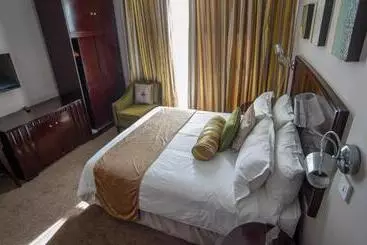 Tlotlo Hotel And Conference Center