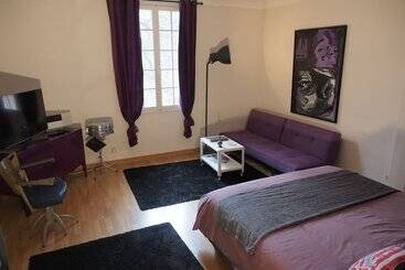 تختخواب و صبحانه A La Maison