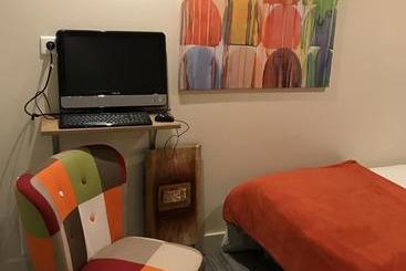 ベッドアンドブレックファースト Chambre D Hôtes Chez Dom